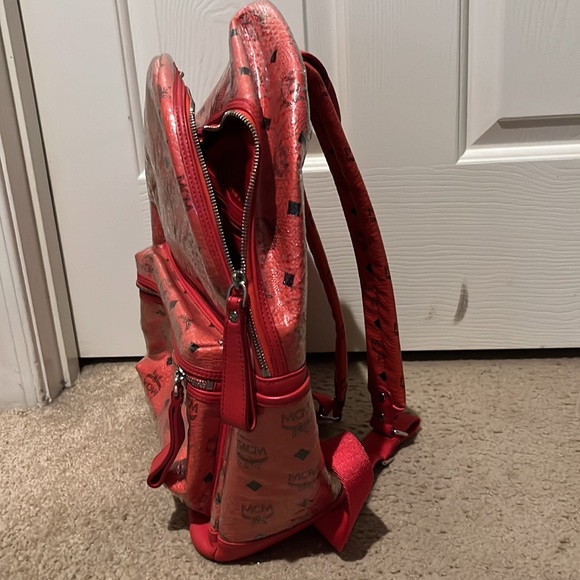 Red MCM backpack - Picture 2 of 4